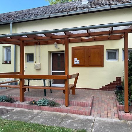 Platan Apartman Marcali Esterno foto