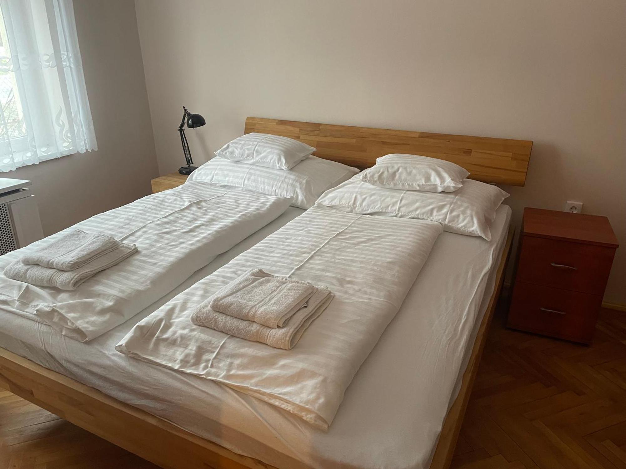 Platan Apartman Marcali Esterno foto